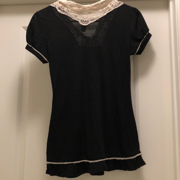 Top - Picture 2 of 3